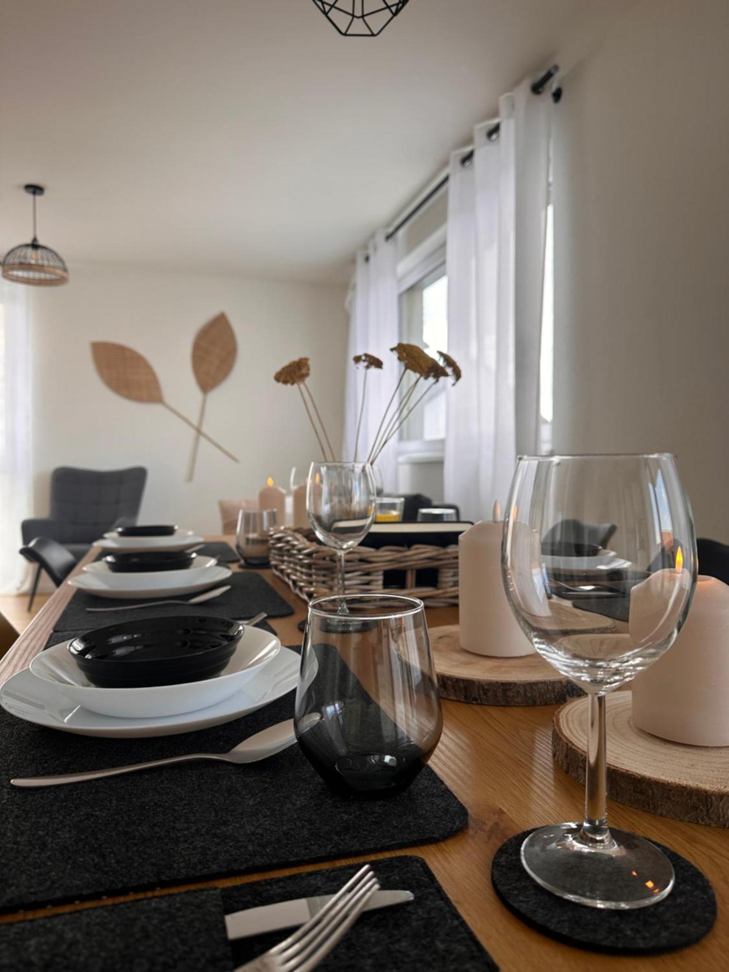 Amao-Sepia I 86Qm I King-Size Beds I Netflix I Privat Balcony I Free Parking I Near Europapark Apartman Rheinhausen Kültér fotó